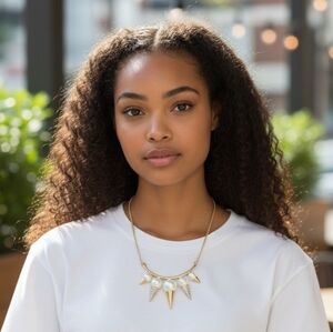 Chic Gold Necklace with Pearl and Silver Accents